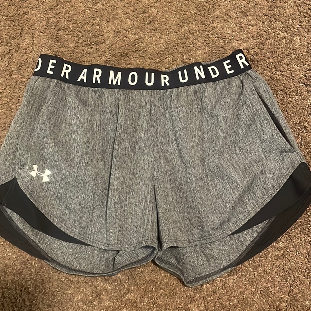Womens Underarmour shorts. Size Medium.
